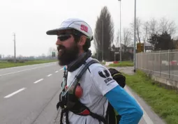 Marco Chinazzo durante il suo straordinario  viaggio