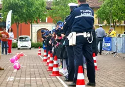 In attesa della partenza dell'automobile