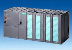 Il Plc Siemens S7-300 cui sono collegati i sensori di temperatura