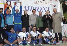 La squadra della Canalese campione d'Italia 2014 della pallapugno