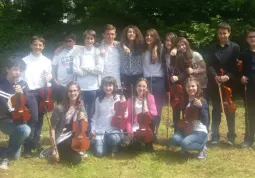 I componenti del corso di violino della scuola media che hanno partecipato al concorso di Trofarello 2015