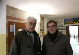 Franco Chittolina e Marco Gallo nella scuola primaria di Busca