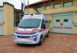 La nuova ambulanza in servizio alla Cri Busca