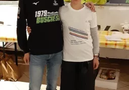 Il presidente della Podistica Buschese Davide Galliano con Elisa Galliano  che ha conquistato il titolo nazionale di categoria della 100 km del Passatore