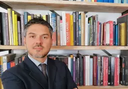 Davide De Luca, 40 anni di Roma, è il nuovo direttore della Fondazione Artea