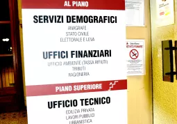 Lunedi uffici comunali chiusi