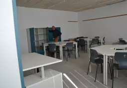 Allestimento arredi nel polo scolastico