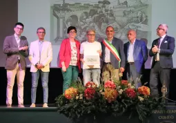 Premio a Mauro Mondino settore decoratori