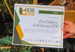 Andirivieni ha portato la sua esperienza di agricoltura condivisa al Salone del gusto di Slow Food, dove il suo Orto Collettivo  ha vinto il bando re-granting indetto da ‘In Cibo Civitas'