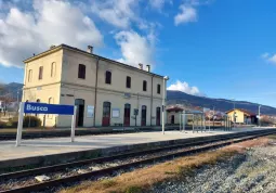 Stazione treni Busca