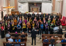 L'esibizione del coro de I Polifonici del Marchesato