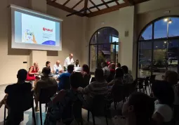 L'app Tabui presentata dalla referente della comunicazione Cristina Bertolino