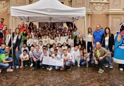Il gruppo dei vincitori insieme ai volontari della Pro Loco Busca 360°, il Comitato Fitwalking e alcuni componenti dell'amministrazione comunale