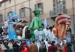 BUSCA EVENTI. Il carro di Borgata Romanisio e dintorni di Fossano