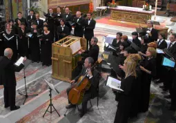 Il coro della SocietÃ  Corale CittÃ  di Cuneo: in concero nella chiesa parrocchiale Maria Vergine Assunta il 14 novembre