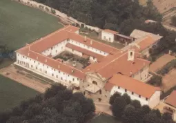 Il complesso del convento visto dall'alto (foto Pignata)