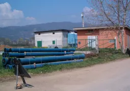 Itubi in ghisa nei pressi del pozzo in via Vecchia per Cuneo