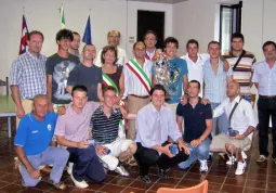 La squadra Sancia Boys premiata dagli amministratori dei due Comuni