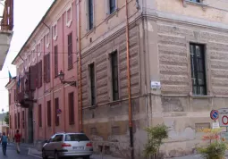 Si puÃ² di nuovo parcheggiare in via Cavour, nei pressi del municipio