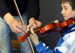 Le mani sul violino...